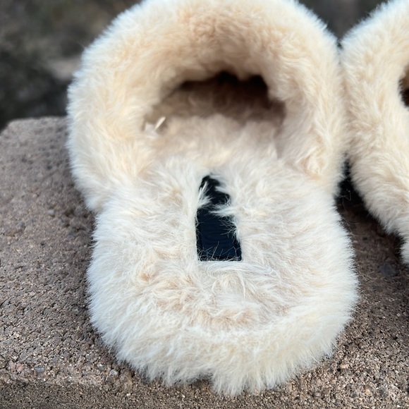 ⭐️🌙 Johnny Was Celestial Embroidered Boho Black Velvet Slippers 🌙⭐️ - Picture 8 of 16